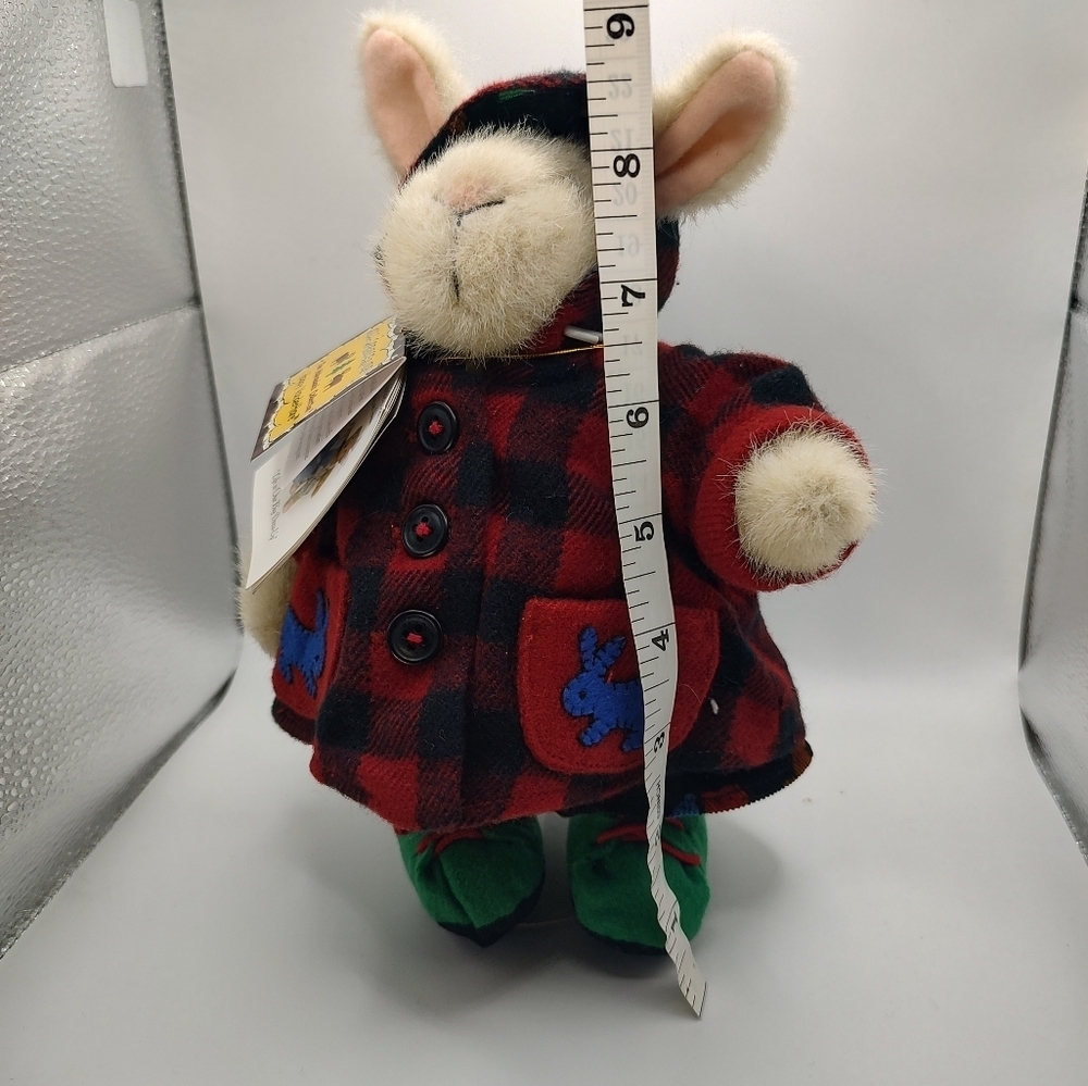 Hoppy Vanderhare "All Spruced Up" Rabbit - The Adirondack Collection! - Picture 7 of 10